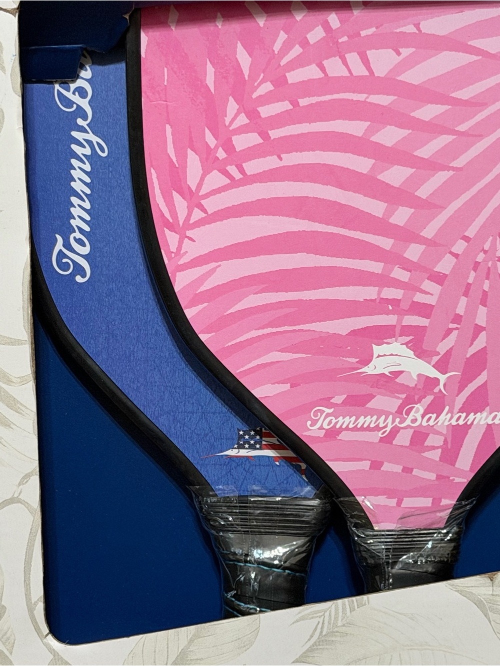 Tommy Bahama White and Navy Pickleball Set Box - Picture 2 of 3